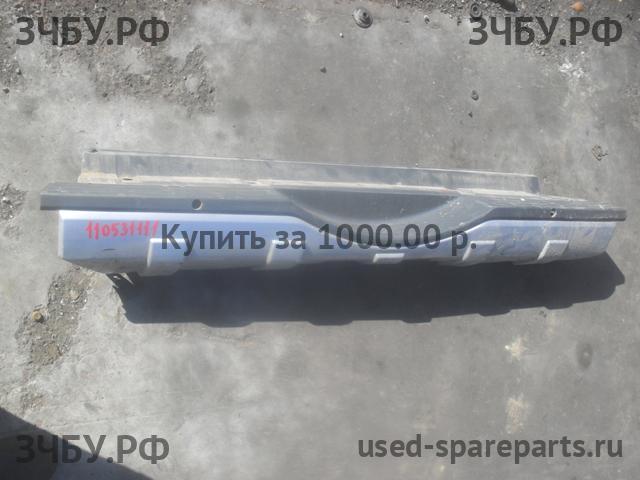 Mitsubishi Pajero/Montero 4 Накладка заднего бампера