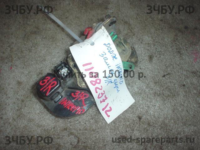 Dodge Intrepid 2 Замок двери задней правой