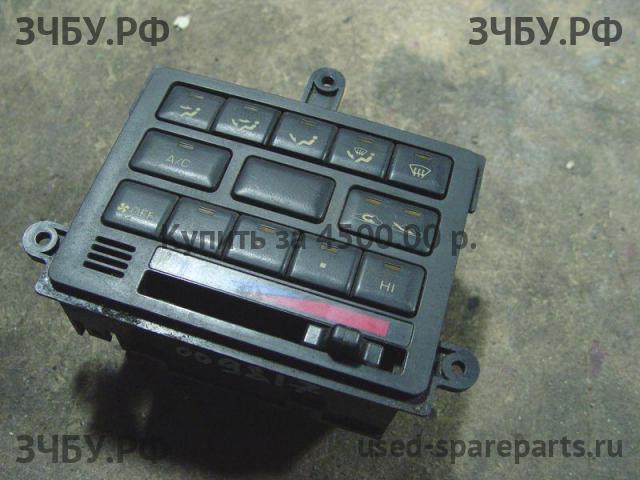 Toyota Land Cruiser 80 Блок управления климатической установкой