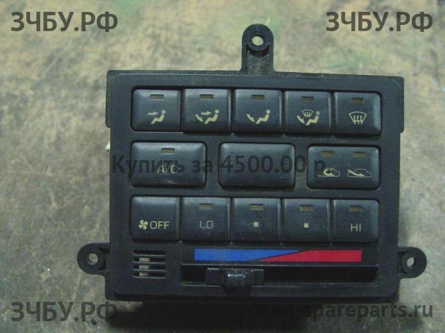 Toyota Land Cruiser 80 Блок управления климатической установкой