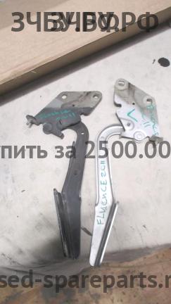 Renault Fluence Петля капота левая