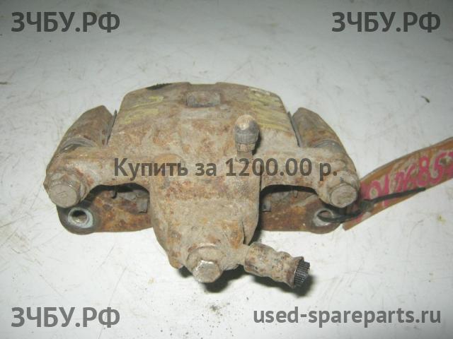 Subaru Impreza 2 (G11) Суппорт задний левый (в сборе со скобой)