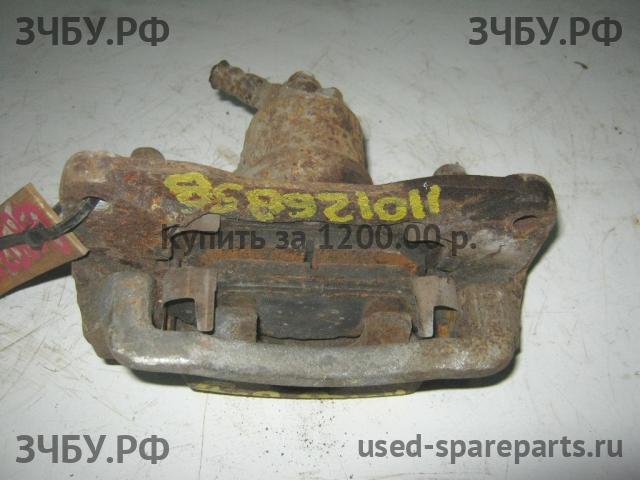 Subaru Impreza 2 (G11) Суппорт задний правый (в сборе со скобой)