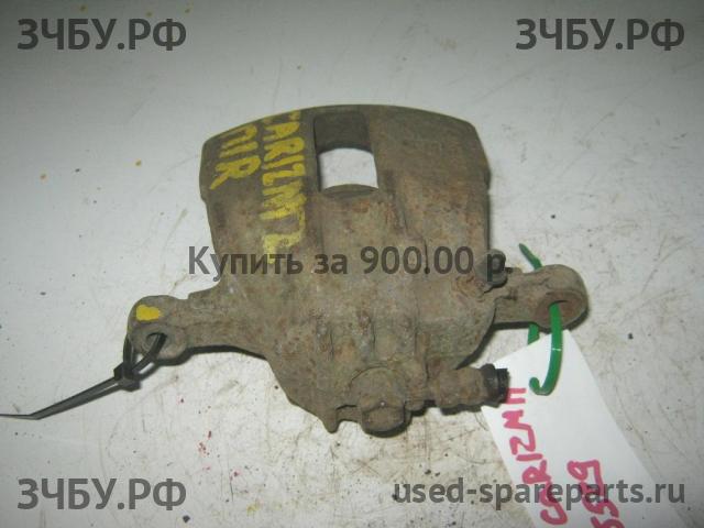 Mitsubishi Carisma (DA) 2000-> Суппорт передний правый (в сборе со скобой)