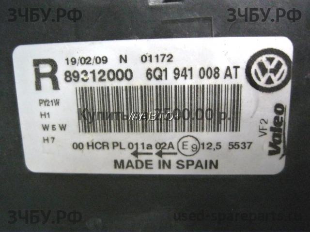 Volkswagen Polo 4 (9N) Фара правая