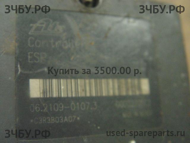 Nissan Murano (Z50) Блок ABS (насос)