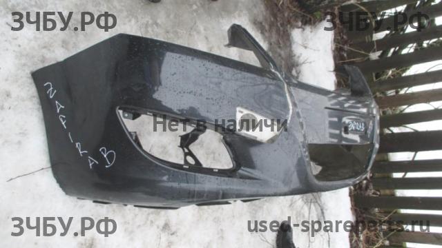Opel Zafira B Бампер передний