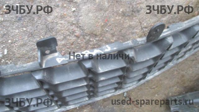 Opel Astra J Решетка в бампер