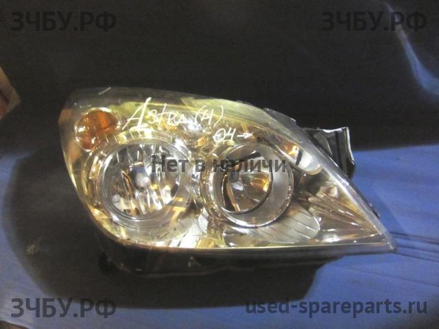 Opel Astra H Фара правая