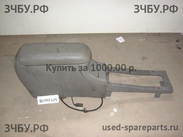 Chrysler Concorde 2 Консоль между сиденьями (Подлокотник)