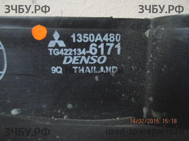 Mitsubishi L200 (4)[KB] Радиатор основной (охлаждение ДВС)