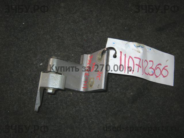 Peugeot 406 Петля двери задней левой