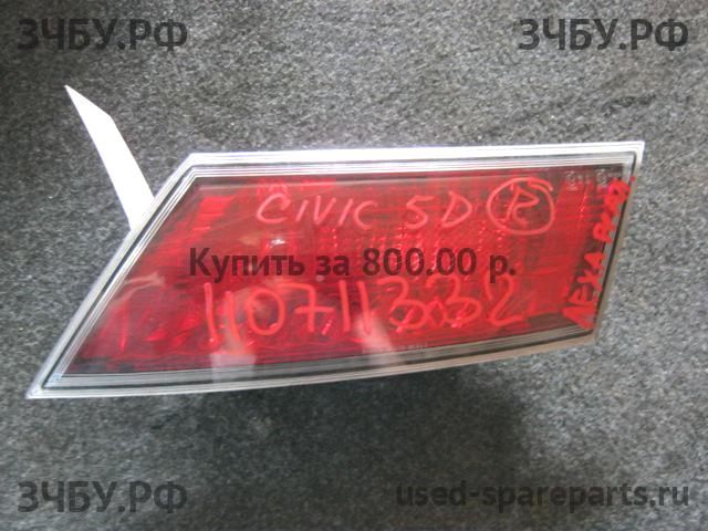 Honda Civic 8 (5D) Фонарь правый