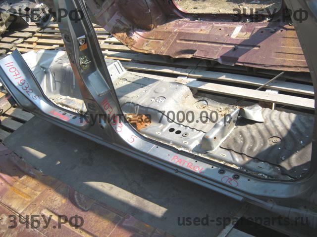 Nissan Patrol (Y61) Порог правый