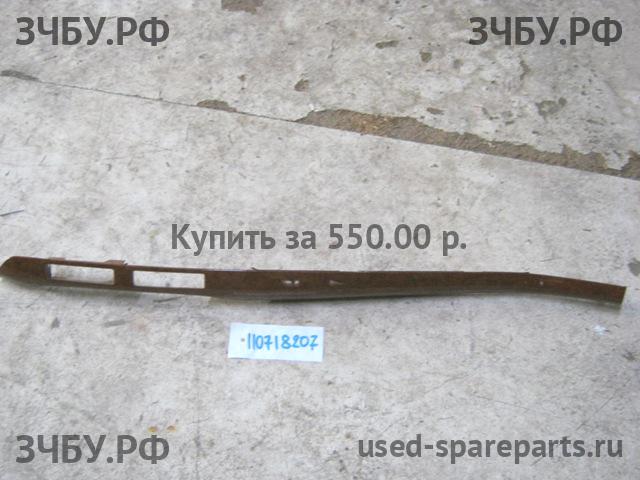Toyota Avensis 2 Пластик салона