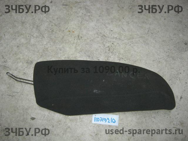 Mitsubishi Определить Консоль между сиденьями (Подлокотник)