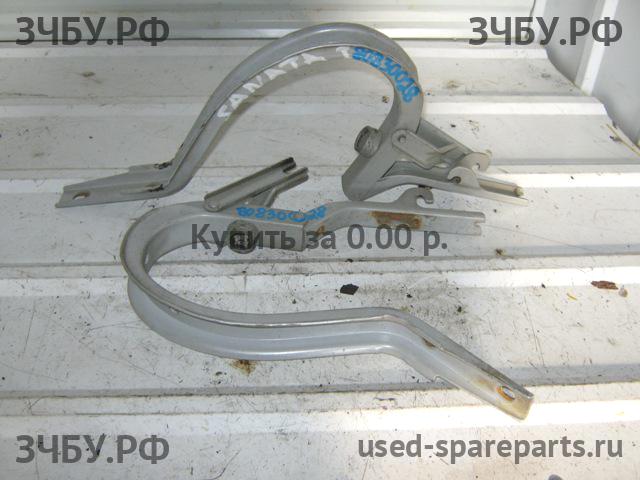 Hyundai Sonata 1 Петля двери багажника