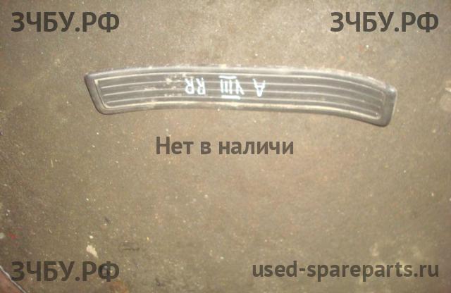 Honda Accord 8 Накладка на порог (кузов внутри)