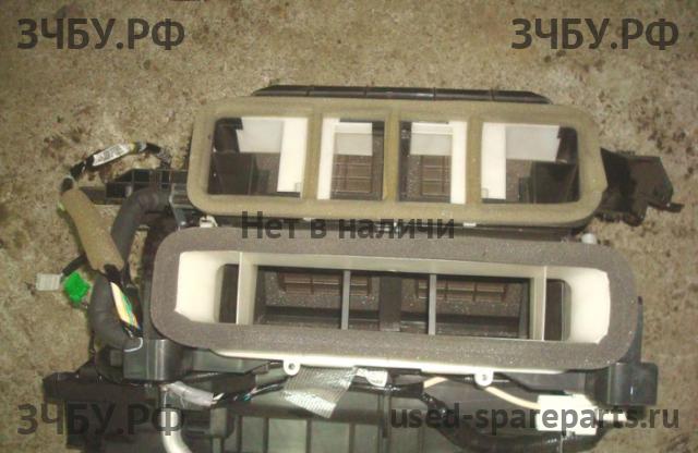 Honda Accord 8 Корпус отопителя (корпус печки)