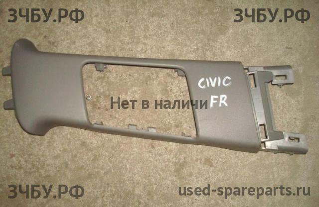 Honda Civic 8 (4D) Обшивка салона