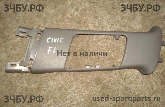 Honda Civic 8 (4D) Обшивка салона