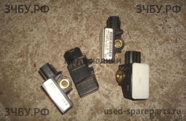 Honda Civic 8 (4D) Датчик удара AIR BAG (SRS)