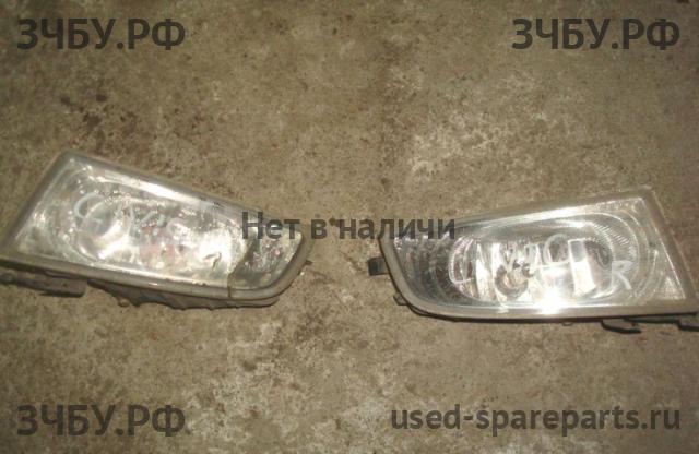 Honda Civic 8 (4D) ПТФ левая