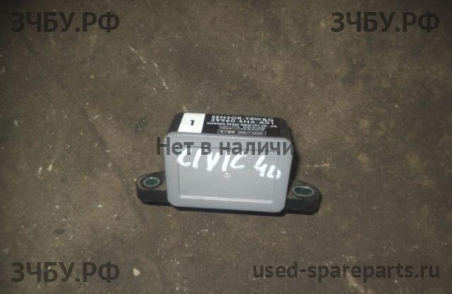 Honda Civic 8 (4D) Блок электронный