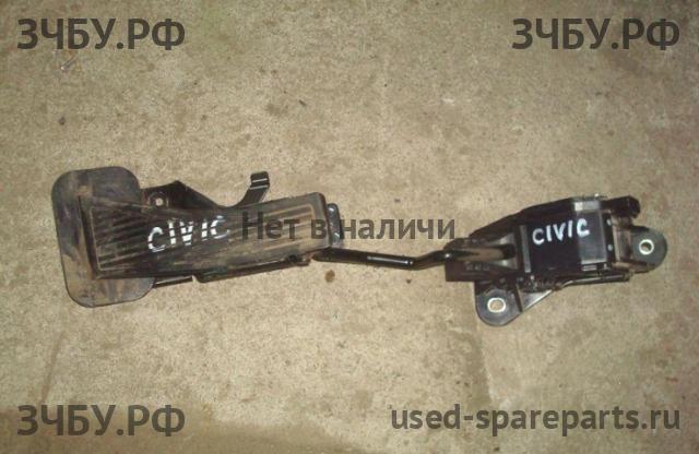 Honda Civic 8 (4D) Педаль газа