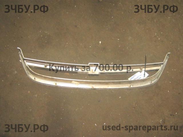 Chevrolet Lacetti Решетка радиатора