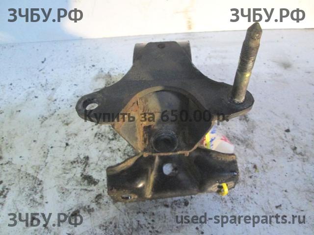 Nissan Maxima 3 (CA33) Опора двигателя