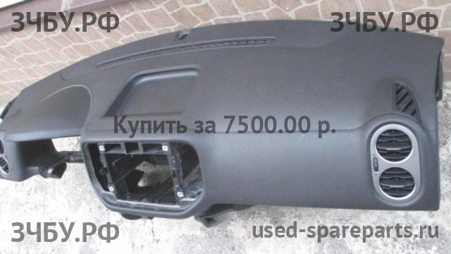 Volkswagen Tiguan 1 Торпедо