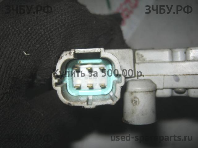 Nissan Maxima 3 (CA33) Замок двери передней правой