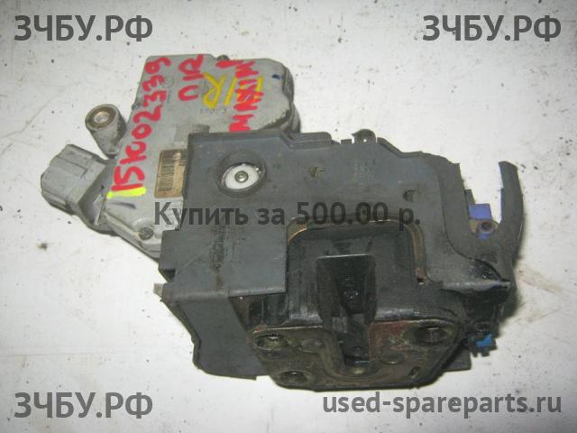 Nissan Maxima 3 (CA33) Замок двери передней правой