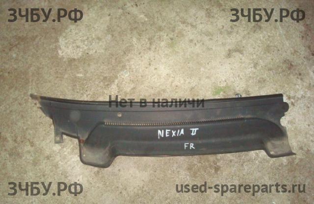 Daewoo Nexia Решетка стеклоочистителя (Дефлектор водостока)