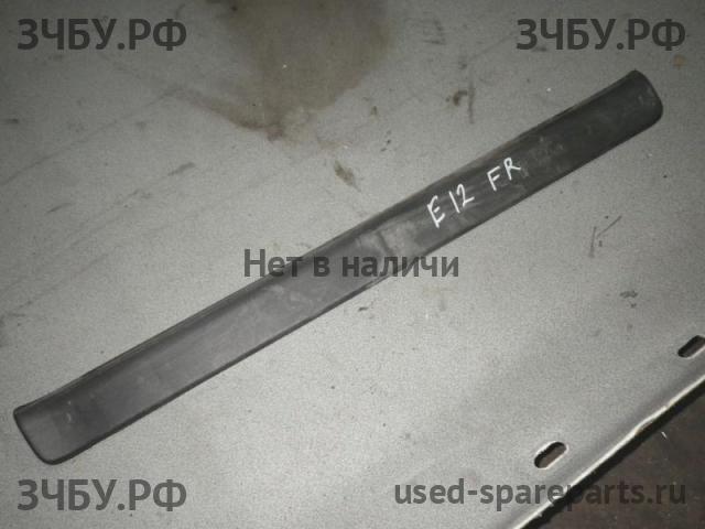 Toyota Corolla (E12) Накладка на порог (кузов внутри)