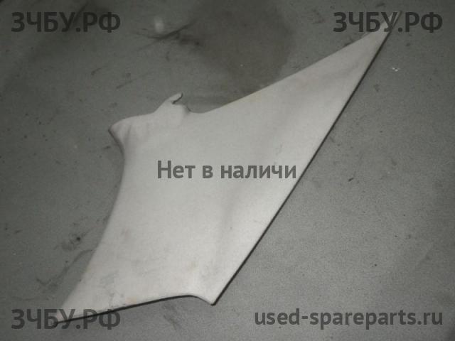Toyota Corolla (E12) Накладка стойки задней левой