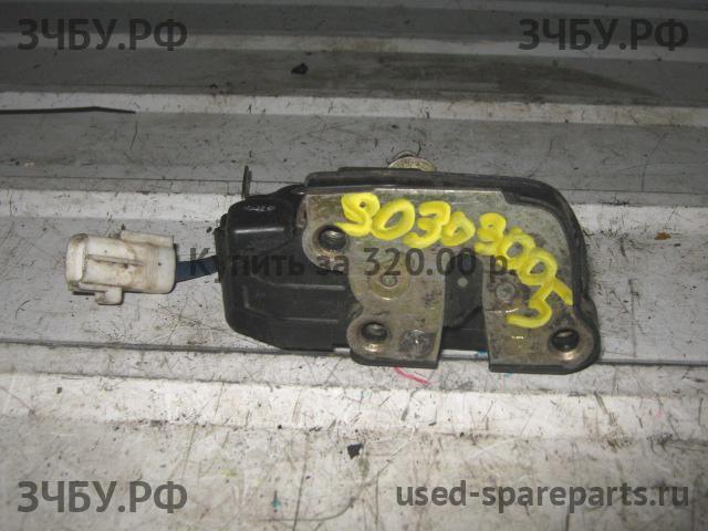 Toyota Carina.E (T190) Замок двери задней левой