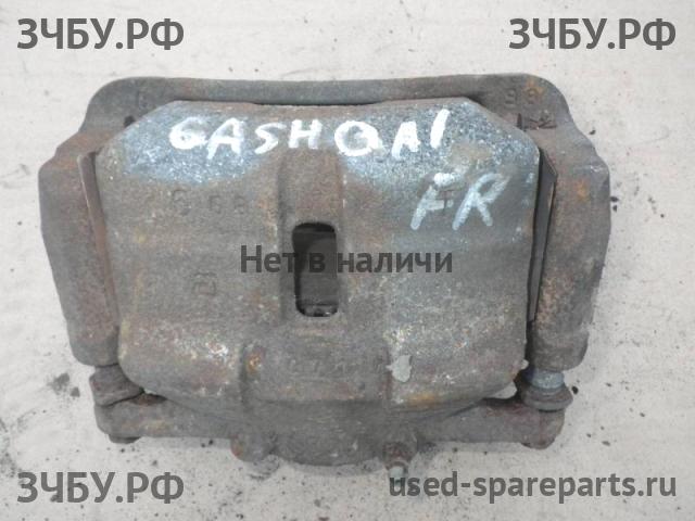 Nissan Qashqai (J10) Суппорт передний правый (в сборе со скобой)