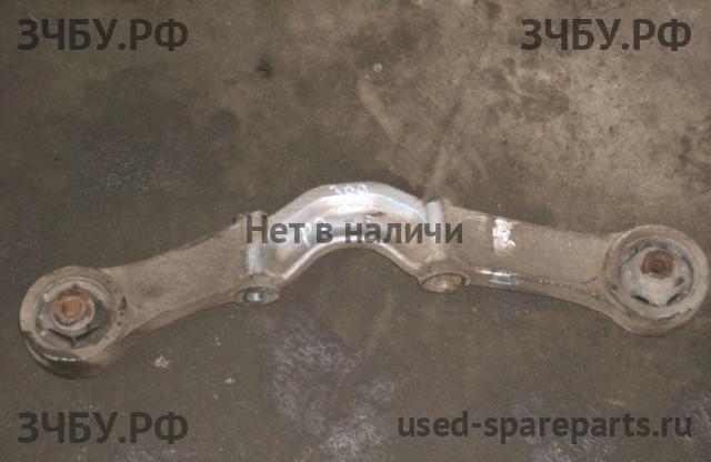 Mitsubishi Pajero/Montero 3 Кронштейн задней балки