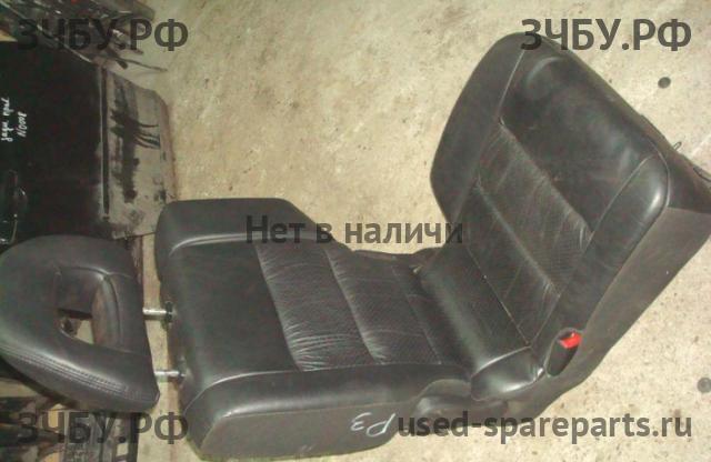 Mitsubishi Pajero/Montero 3 Сиденье