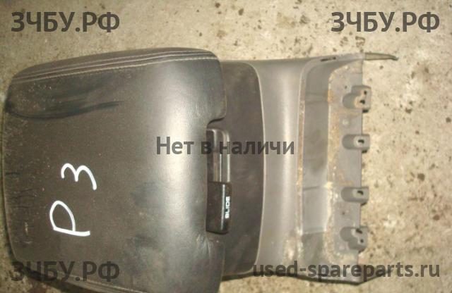 Mitsubishi Pajero/Montero 3 Консоль между сиденьями (Подлокотник)