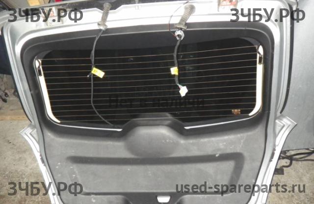 Opel Antara Обшивка двери багажника