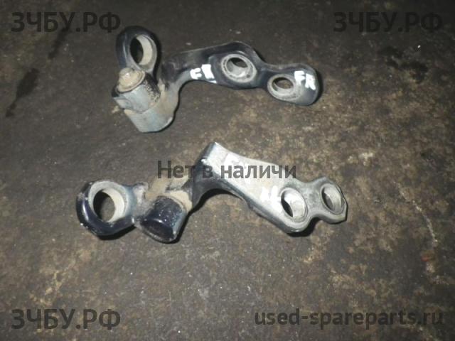 Ford Focus 2 Петля двери передней правой