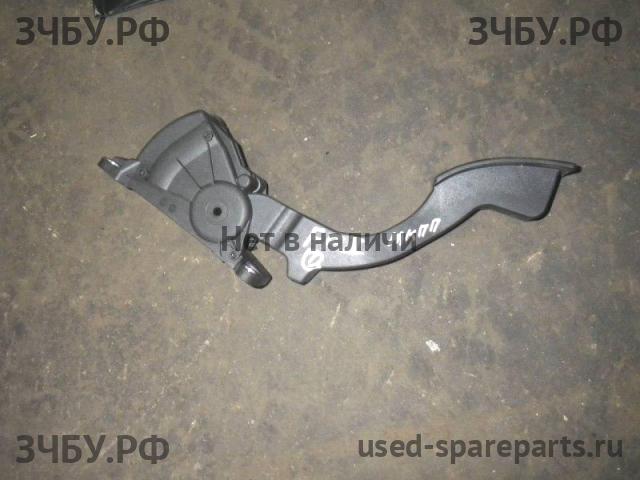 Ford Focus 2 Педаль газа