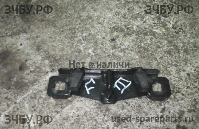 Ford Focus 3 Ответная часть замка багажника