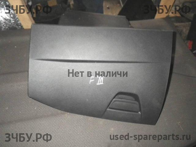 Ford Focus 3 Бардачок