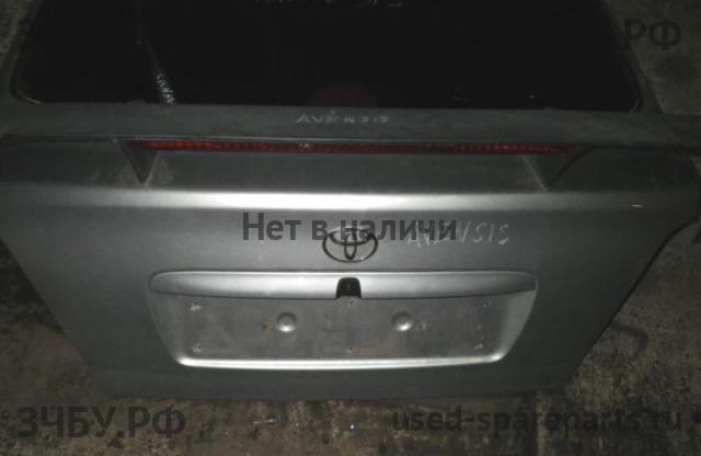 Toyota Avensis 1 Накладка на дверь багажника