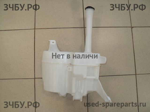 Toyota Camry 7 (V50) Бачок омывателя лобового стекла
