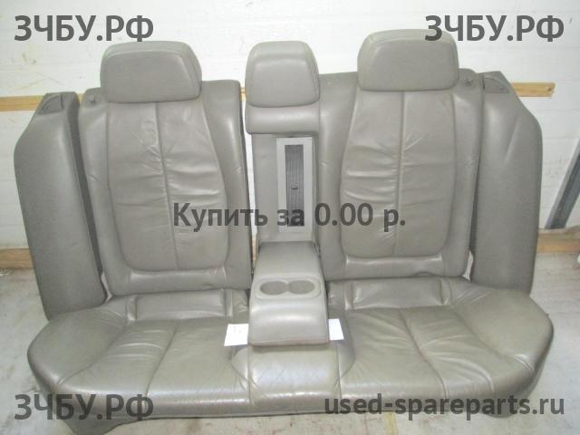 Nissan Maxima 3 (CA33) Сиденья (комплект)